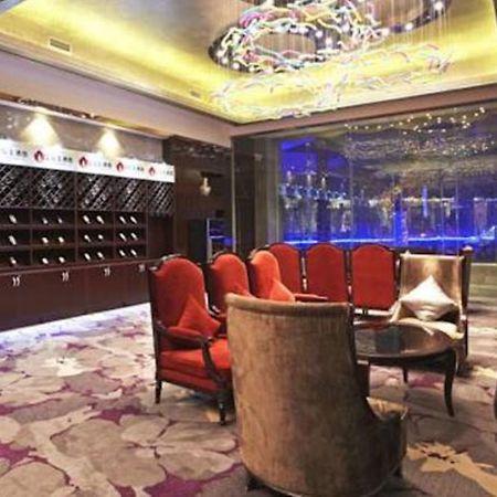 Eurasia Convention International Hotel Wuhan Eksteriør billede