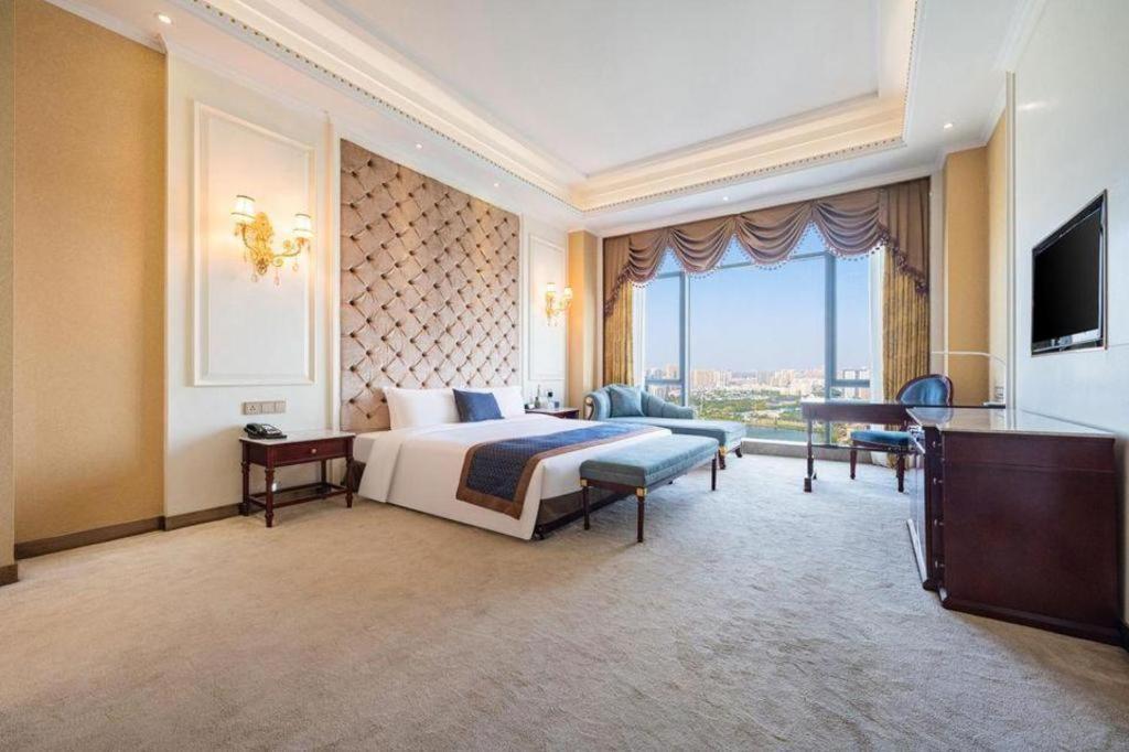 Eurasia Convention International Hotel Wuhan Eksteriør billede