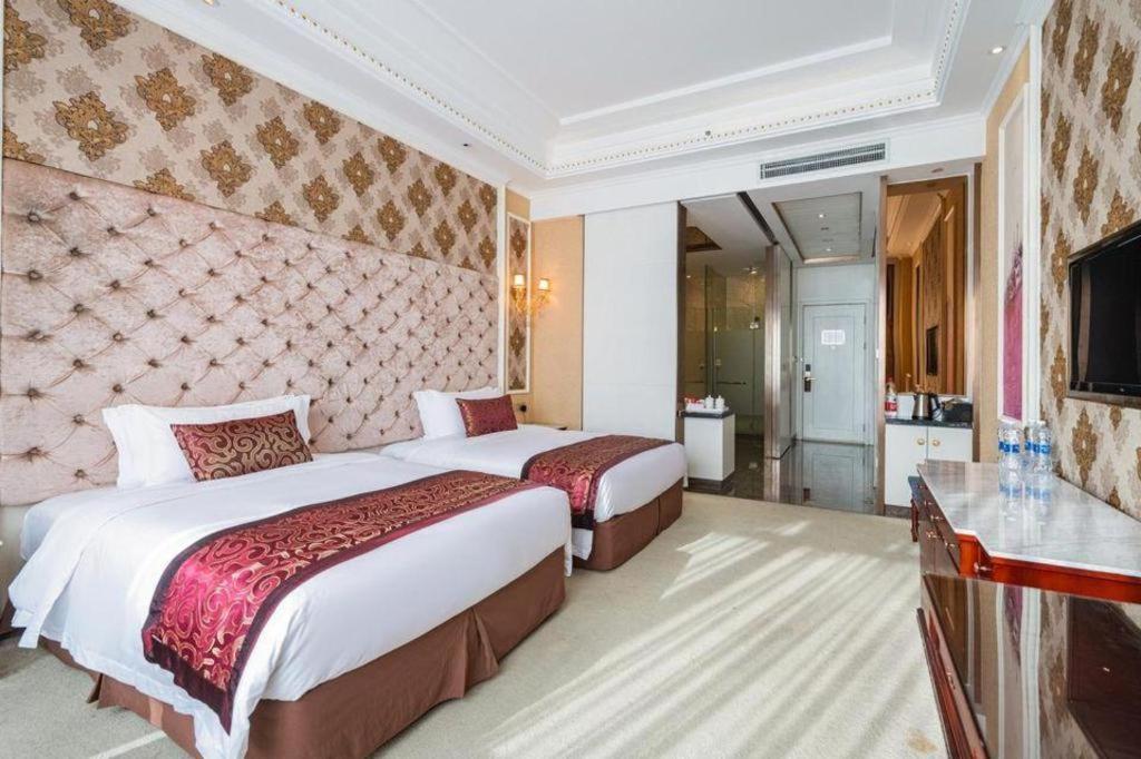 Eurasia Convention International Hotel Wuhan Eksteriør billede