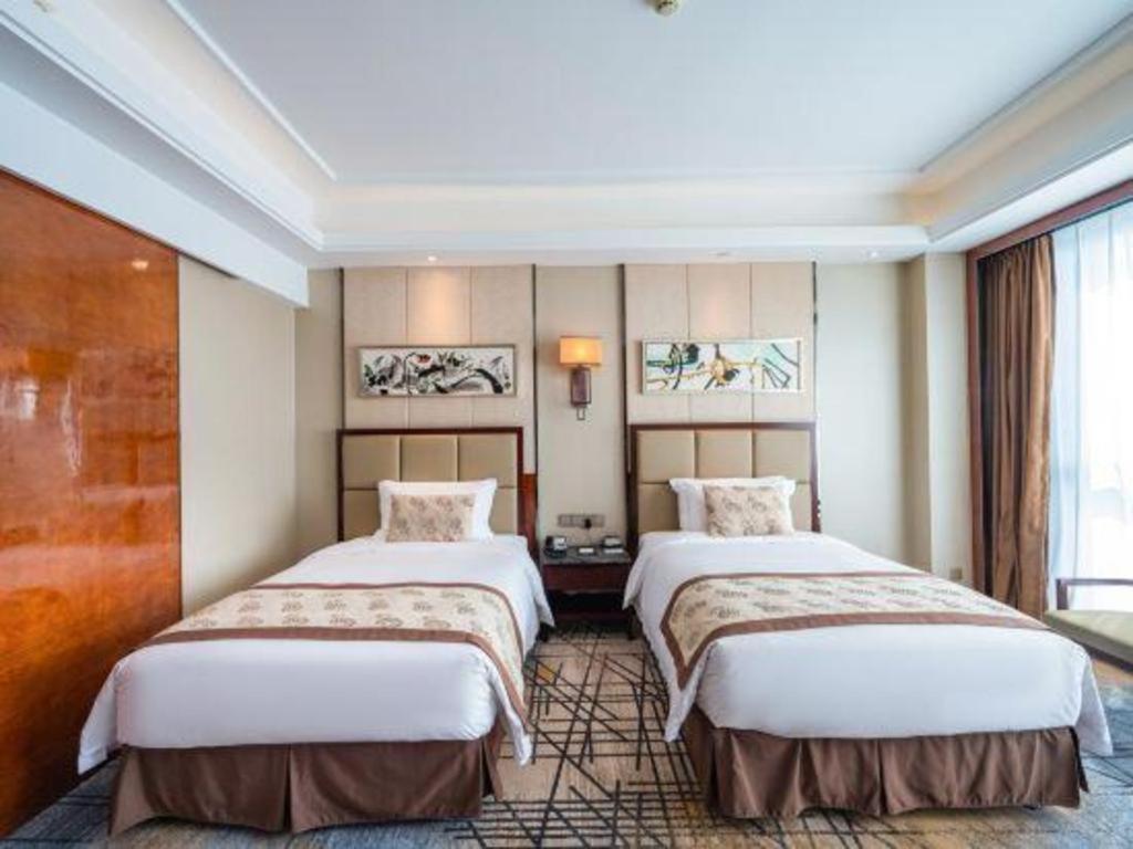 Eurasia Convention International Hotel Wuhan Eksteriør billede