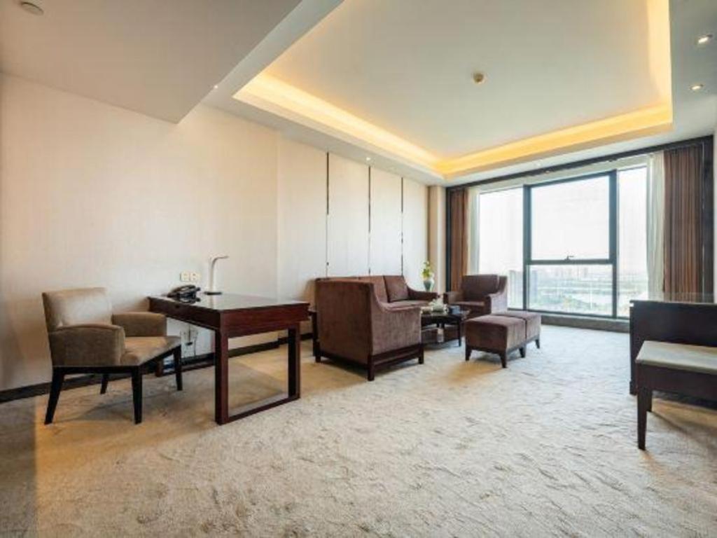 Eurasia Convention International Hotel Wuhan Eksteriør billede