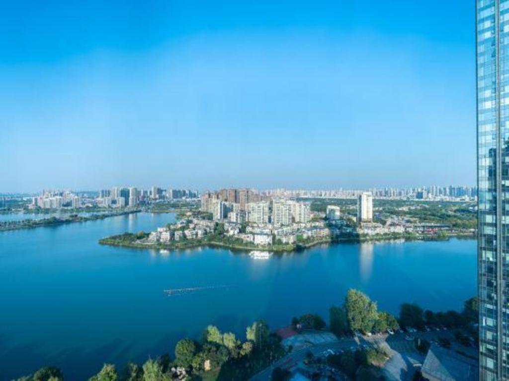 Eurasia Convention International Hotel Wuhan Eksteriør billede