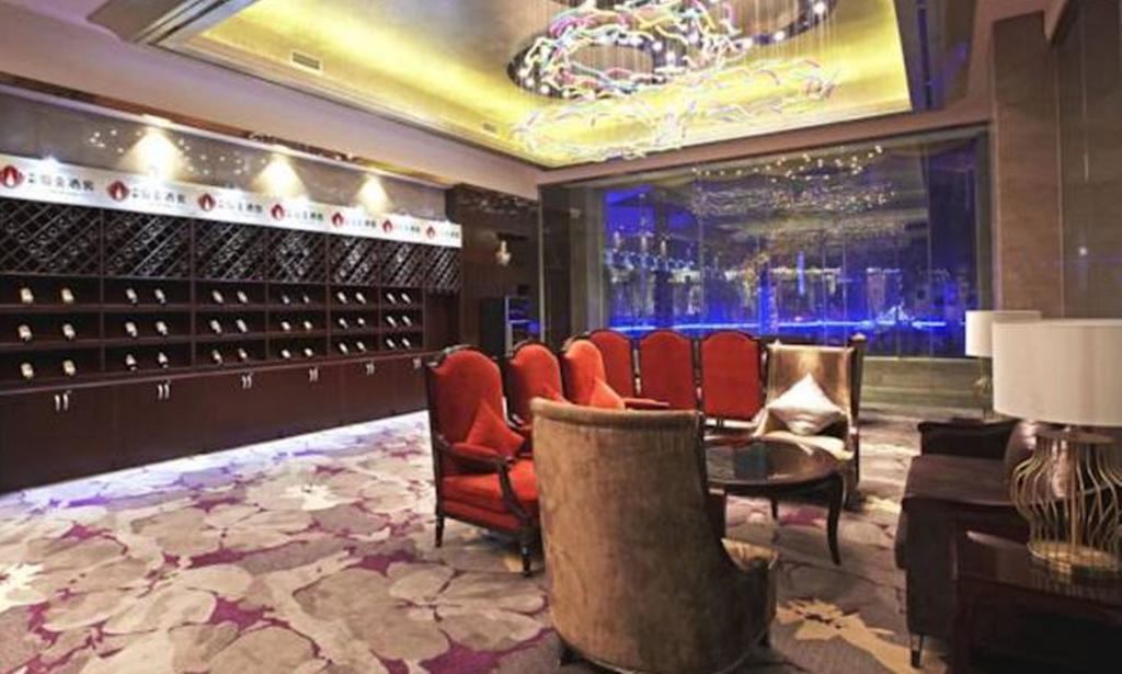Eurasia Convention International Hotel Wuhan Eksteriør billede